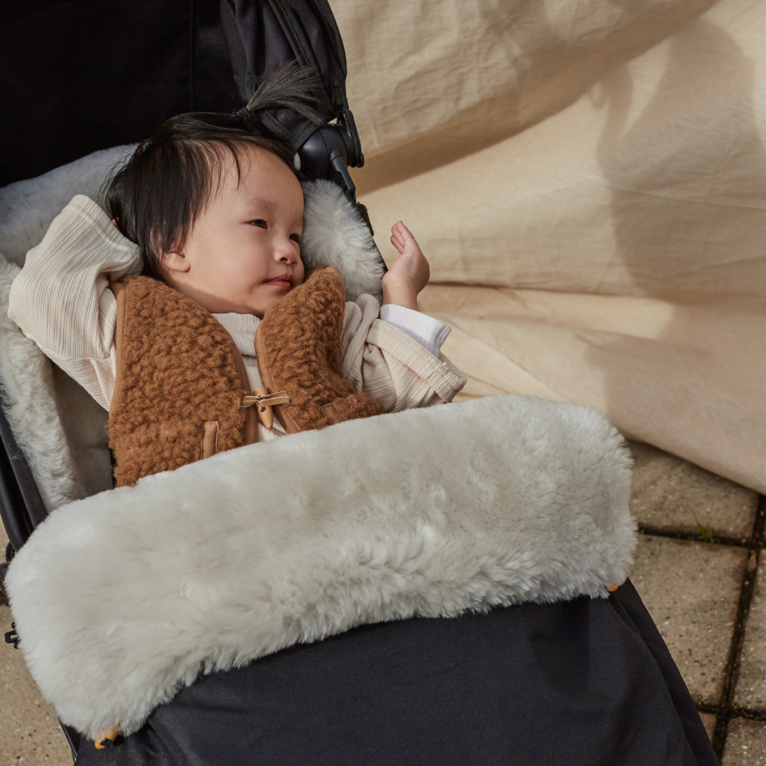 BINIBAMBA Schaffell Kinderwagen Fusssack "Moon" - fr abnehmbare Gurte  KND
